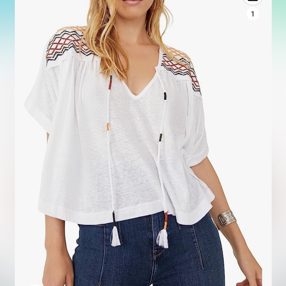 Free People Embroidered Market
Tee Size large